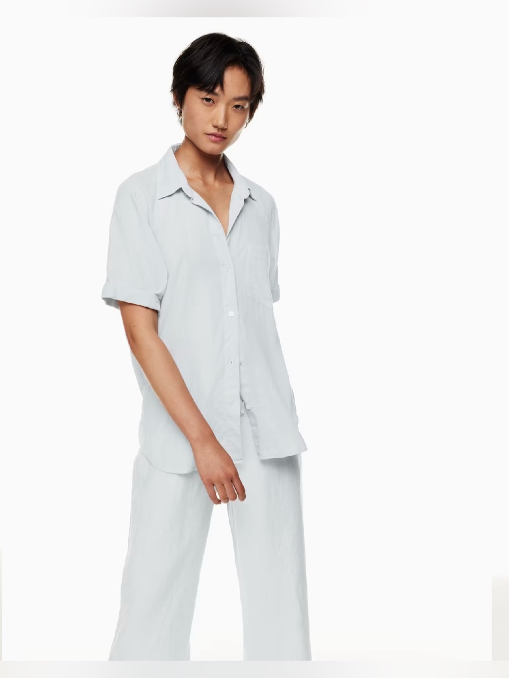 Wilfred free aritzia basics neutral minimalist scandi button white shirt linen S